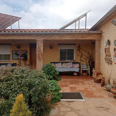 Hotel Rural La Cimbarra Aldeaquemada Bagian luar foto