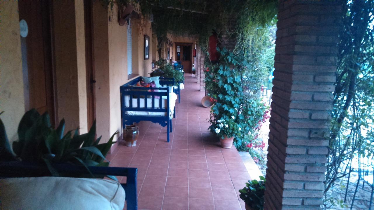 Hotel Rural La Cimbarra Aldeaquemada Bagian luar foto