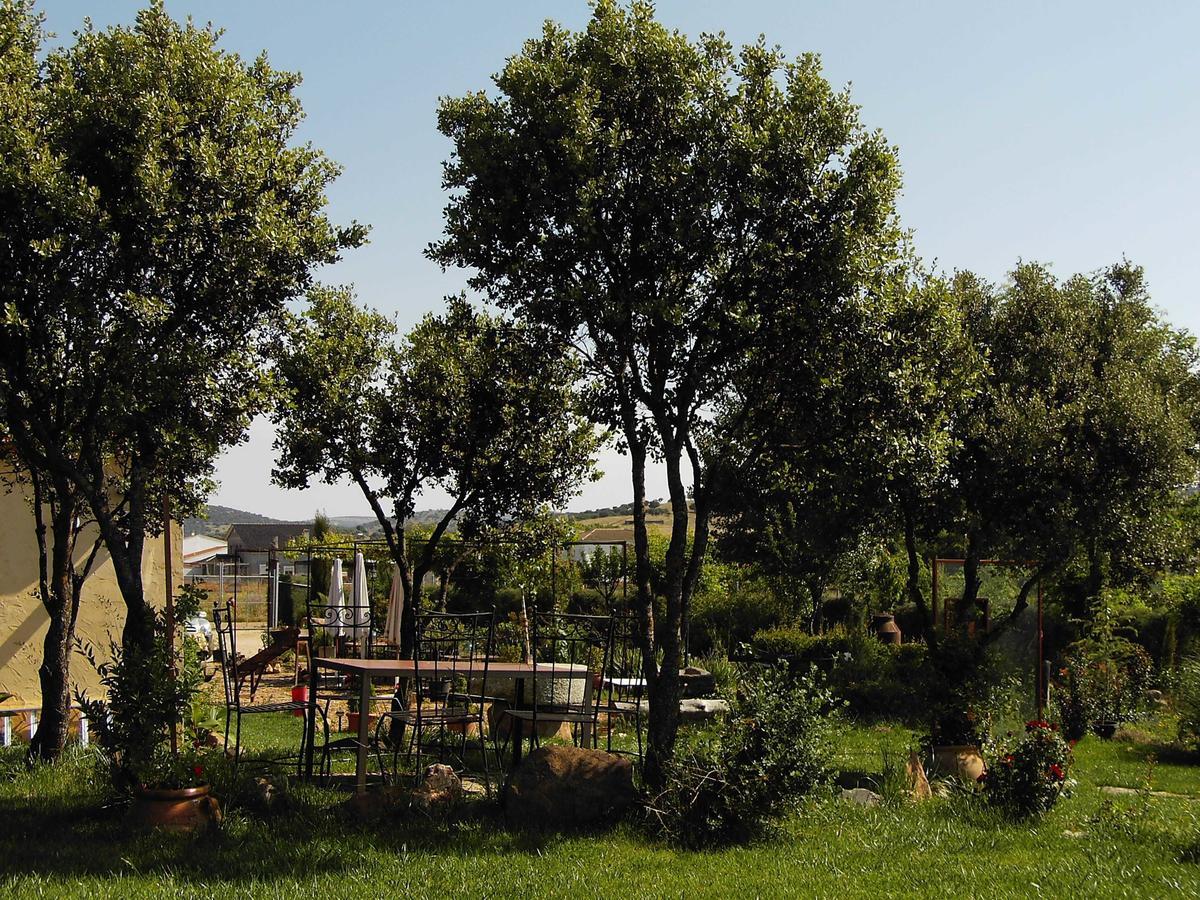 Hotel Rural La Cimbarra Aldeaquemada Bagian luar foto